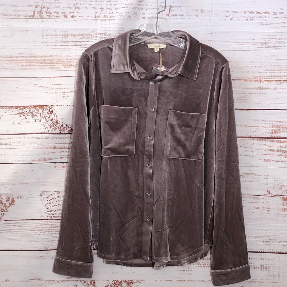 Easel Women’s mauve pinkish purple Velvet shirt Jacket size M runs large NWT